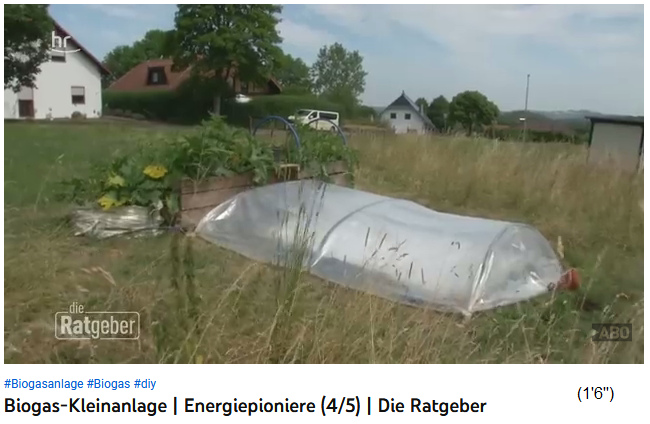 L'unit� de production
              de biogaz dans le jardin est recouverte de film
              transparent