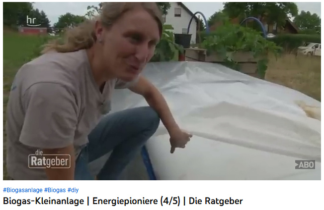 Katrin
                  P�tz zeigt die Produktionseinheit mit dem Gassack, wo
                  die G�rung stattfindet