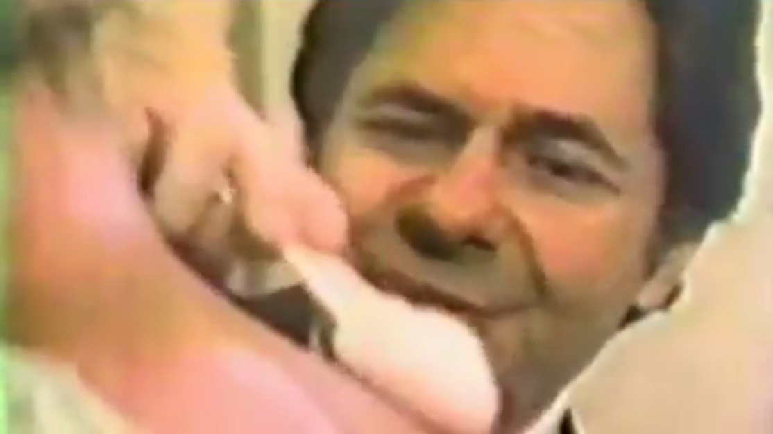 Dr. Stanley Jacob: DMSO wird an
                  einem Nacken eingeb�rstet