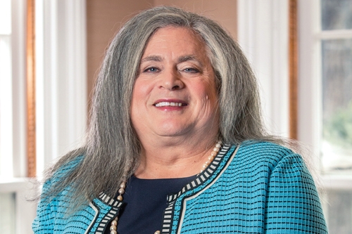 Jennifer Pritzker, Trans
                  person without medical education allegedly also
                  "invests" a lot in the Trans industry