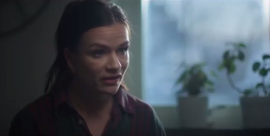 Psychologist manipulates Jaily into a boy without
                  finding out Jaily's problems, and without saying that
                  boys also have problems (!!!!)