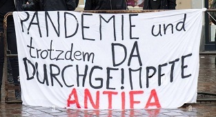 the cr. Antifa was PROUD of the deadly
                    "Corona vaccination": "Pandemic and
                    still there - fully vaccinated Antifa"
                    ("Pandemie und trotzdem da - durchgeimpfte
                    Antifa" - demo in Trier on Jan 20, 2021