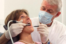 Zahn�rzte, die
                              mit Amalgam arbeiten, sind sehr hohen
                              Quecksilberkonzentrationen ausgesetzt, und
                              sind eigentlich total
                              quecksilberverseucht. Die Zahn�rzte sind
                              auch diejenigen �rzte, die am fr�hesten
                              sterben, z.T. noch vor 60...