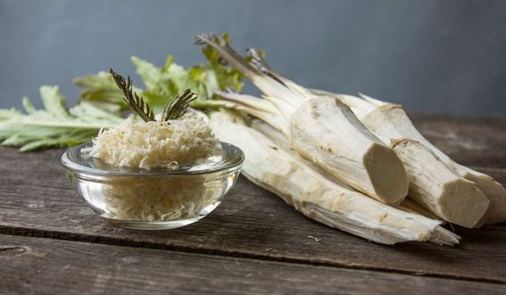 Meerrettich
              Staude und gerieben