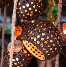Coconut
              lamps of coconut shell 02