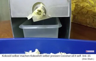 Die Seitenansicht der �lpresse: In der �lpresse
                drin ist eine �lschale, wo das �l aufgefangen wird