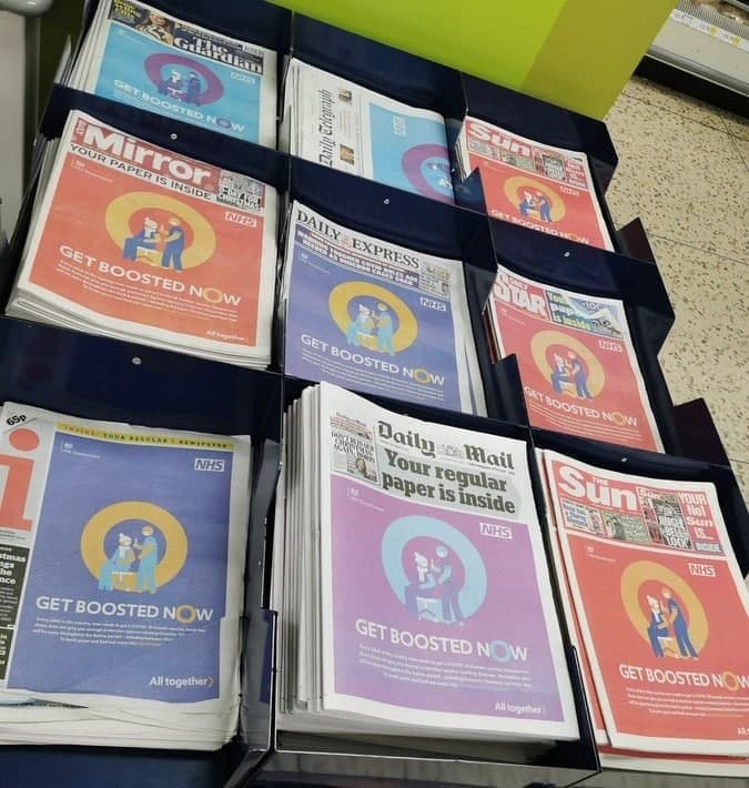 T�dliche GENimpfwerbung in GB
                  21.12.2021: Alle Zeitungen propagieren Booster auf
                  Seite 1: Beste Propaganda‼️ Aktuell in Gro�britannien
                  an allen Verkaufsstellen.