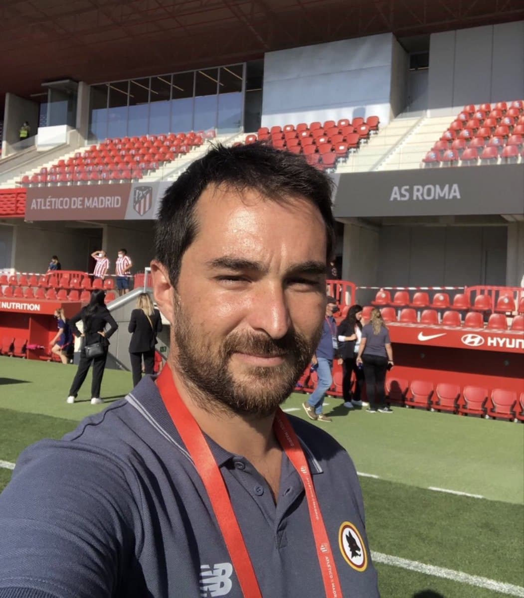 Verdacht GENimpfmord in 2G-Fascho-Rom am
                  29.12.2021: Fussballtrainer Gervasi ist schon mit 35
                  weg: Mannschaftsarzt des ersten Frauenteams von A.S.
                  Rom, Dr. Salvatore Gervasi stirbt im Alter von nur 35
                  Jahren -nat�rlich unerwartet und pl�tzlich...!!!