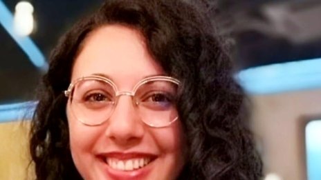 GENimpfmord Osnago (Nord-2G-Fascho-Italien)
                  17.1.2022: Lehrerin Vanessa Lisitano GENgeimpft aus
                  Sizilien stirbt in Osnago ohne Vorank�ndigung