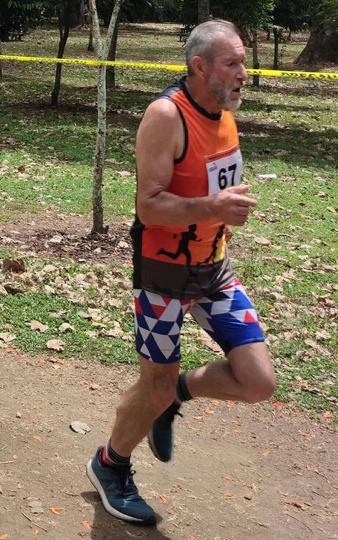 Verdacht GENimpfmord Costa Rica
                20.2.2022: Costa Rica: 58-j�hriger Miguel �ngel Ram�rez
                erleidet t�dlichen Herzstillstand bei 4-km Crosslauf -
                Tod im Krankenwagen. Meldung vom 19.2.22: Atleta fallece
                tras cruzar la meta