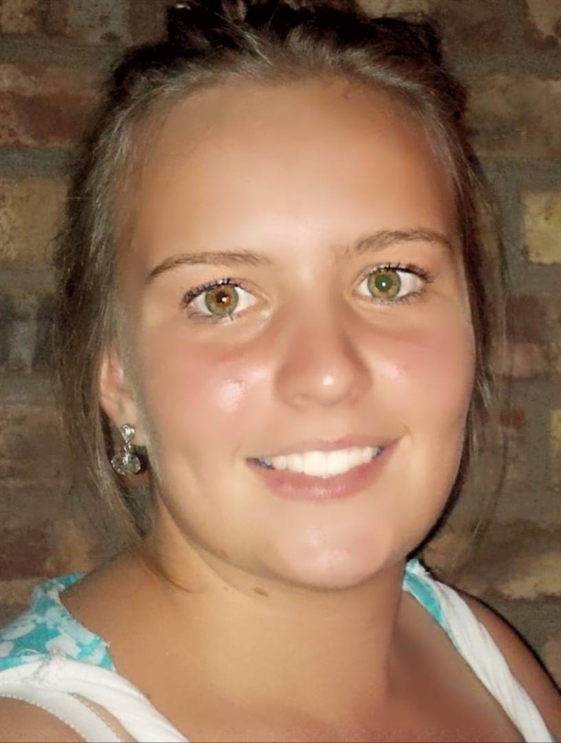 GENimpfmord
                    S�dafrika 3.32022: Medizinstudentin Carla Steytler
                    3x GENgeimpft: Zusammenbruch - ist mit 24 weg:
                    24-j�hrige s�dafrikanische Medizinstudentin,
                    dreifach "geimpft", bricht auf dem Campus
                    von Bloemfontein zusammen und stirbt