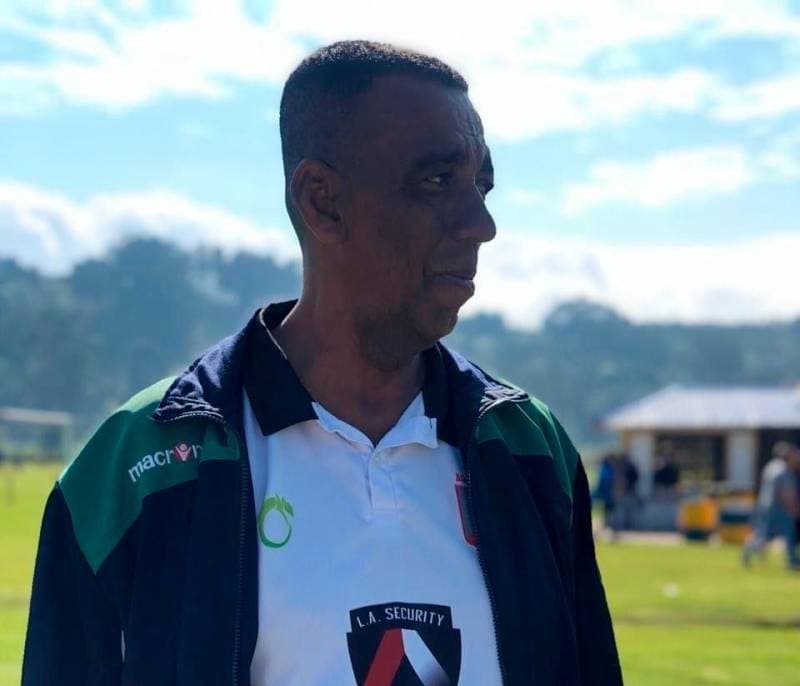 Verdacht GENimpfmord Bolivien
                  2.3.2022: Fussballtrainer Fredy Gard�a P�rez ("El
                  Vara"): Herzstillstand mit 54 - tot:
                  Bolivianische Trainerlegende Fredy Garc�a P�rez, wegen
                  seiner K�rpergr��e genannt "El Vara" (Die
                  Stange"), mit 54 Jahren nach einem pl�tzlichen
                  Herzstillstand v�llig �berraschend verstorben. (orig.
                  Spanisch: F�tbol de Bol�var est� de luto; falleci� el
                  popular ‘Vara’)