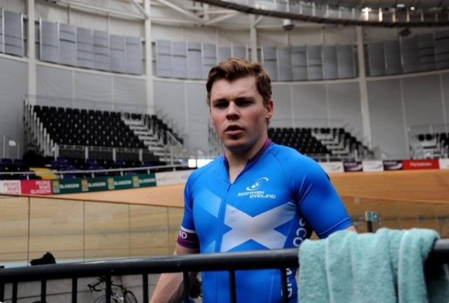 Verdacht GENimpfmord
                  Schottland 11.3.2022: Schottischer
                  Commonwealth-Radrennfahrer ist mit 28 tot: (orig.
                  Englisch: Commonwealth Games cyclist John Paul dies
                  suddenly aged 28)