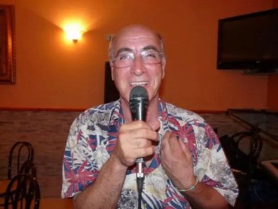Verdacht GENimpfmord in
                    Salerno (1G-Fascho-Italien) 13.3.2022: Pianist (69)
                    hat Herzinfarkt - tot
