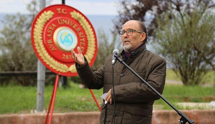 Verdacht GENimpfmord
                  in Trabzon (T�rkei) 23.3.2022: Unirektor Prof. Dr.
                  Ersan Bocutoglu (73) hat Zusammenbruch im B�ro -
                  Herzinfarkt+tot: Trabzon, T�rkei: Universit�tsrektor
                  tot im B�ro aufgefunden - pl�tzlicher medizinischer
                  Notfall. Meldung vom 22.3.22: Der Rektor der
                  Universit�t stirbt an einem Herzinfarkt -
                  Nachrichten24