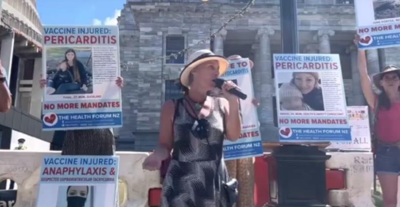 Widerstand
                  in Wellington (Neuseeland) 30.3.2022:
                  Covid-Injektionsopfer protestieren vor dem Parlament
                  in Wellington, Neuseeland