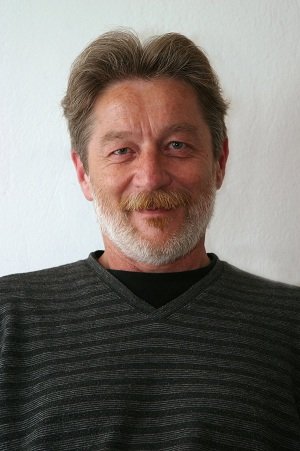Verdacht GENimpfmord in Graz+Piran
                  (1G-Fascho-�sterreich+Slowenien) 14.4.2022: Historiker
                  Karl Kaser (68, Gr�ne!) stirbt im Schlaf: Grazer
                  Historiker, leitendes Mitglied der Gr�nen Akademie
                  Steiermark, mit nur 68 Jahren in Slowenien im Schlaf
                  verstorben: Grazer Historiker Karl Kaser verstorben