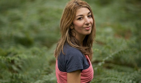 Verdacht GENimpfmord GB 15.4.2022:
                  Musikerin+Komponistin+DJ Mira Calix (Chantal
                  Passamonte) ist mit 52 weg: 28.10.1969-25.3.2022:
                  Musikerin und Produzentin Mira Calix ist tot - DJ LAB