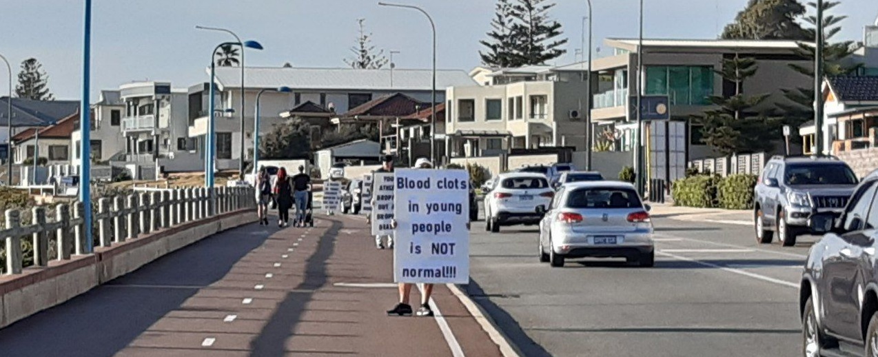 Widerstand Australien 21.4.2022: Botschaften
                    mit der Wahrheit �ber die t�dlichen GENimpfungen
                    verbreiten: mit Schildern spazieren gehen 03