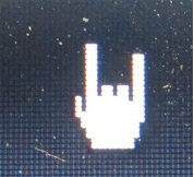 Satanistenzeichen mit Mauszeiger auf der
                    Webseite "www.rockland.fm"