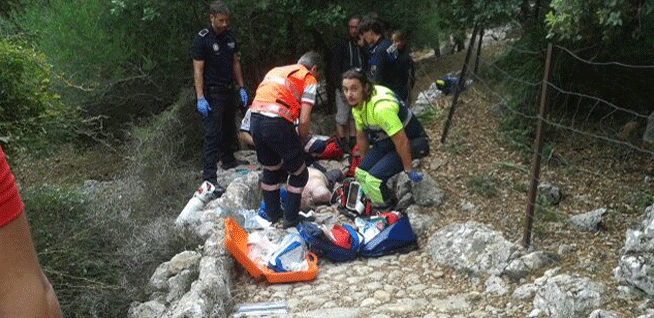 Verdacht SCHLANGENGIFTimpfmord auf Malloca (Sp)
                    2.5.2022: Wanderer (ca.50): Herzinfarkt - tot auf
                    dem Wanderweg: Mallorca: Wanderer "mittleren
                    Alters" stirbt in der Schlucht von Biniaraix
                    nach einem Herzinfarkt. Meldung vom 2.5.22 (orig.
                    Spanisch: Un hombre fallece a causa de un infarto
                    bajando por el Barranc de Biniaraix)