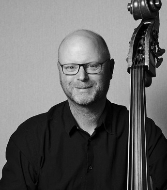 Verdacht SCHLANGENGIFTimpfmord im 4R am
                  13.5.2022: Kontrabassist Andreas Jung ist mit ca. 50
                  weg: Trauer um Andreas Jung - NWD-Philharmonie: Die
                  Nordwestdeutsche Philharmonie trauert um Andreas Jung,
                  der am 30. M�rz 2022 v�llig �berraschend verstorben
                  ist