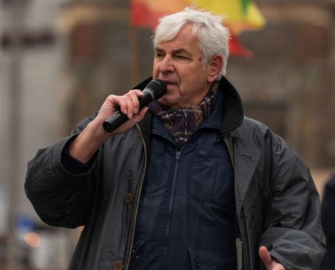 Verdacht SCHLANGENGIFTimpfmord im T�bingen (4R)
                  am 14.5.2022: Henning Zierock ist mit 70 weg:
                  Friedensaktivist Henning Zierock ist gestorben