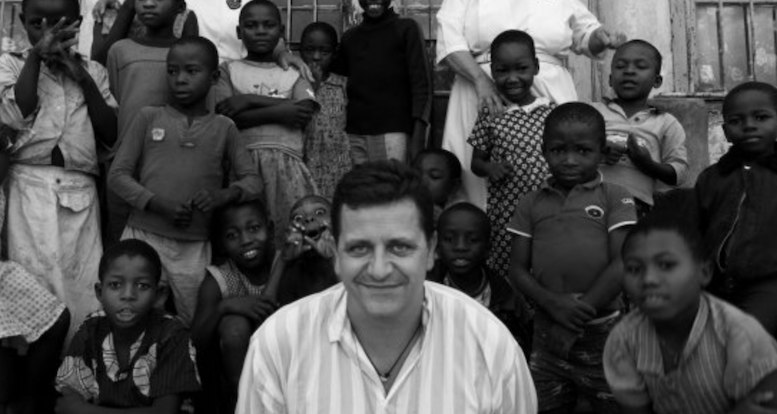 Verdacht
                  SCHLANGENGIFTimpfmord Foggia (Italien) 24.5.2022:
                  Amnesty-Vertreter Cesare Sangalli: Zusammenbruch - mit
                  58 tot: Bei einer Pro-Ukraine-Veranstaltung in Foggia
                  bricht der Vertreter von Amnesty International, der
                  58-j�hrige Cesare Sangalli, w�hrend seines Vortrags
                  tot zusammen. Vergebliche Wiederbelebungsversuche.
                  Meldung vom 23.5.22 (orig. italiano: Malore durante un
                  incontro pubblico, morto il responsabile Amnesty
                  Foggia Cesare Sangalli - l'Immediato)