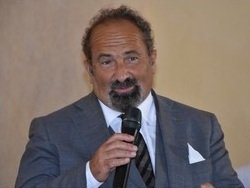 Verdacht SCHLANGENGIFTimpfmord in Sanremo
                    (Italien) 9.6.2022: Rektor von Gymnasium Cassini -
                    Claudio Valleggi - mit 61 gestorben: Sanremo: Der
                    Rektor des Gymnasiums Cassini mit 61 Jahren tot in
                    seinem B�ro gefunden worden, auch er Opfer eines
                    unerwarteten medizinischen Notfalls. Meldung vom
                    8.6.22 (orig. italo: Sanremo, Liceo 'Cassini' in
                    lutto: � morto il preside Claudio Valleggi,
                    stroncato da un malore nel proprio ufficio)