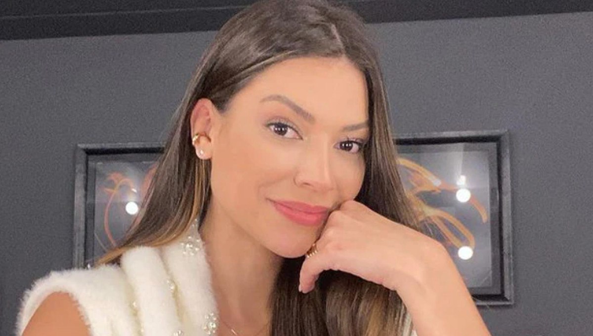 Verdacht
                                          SCHLANGENGIFTimpfmord in
                                          Brasilien 23.6.2022:
                                          Ex-Sch�nheitsk�nigin Gleycy
                                          Correia (27) weiss nichts von
                                          Naturmedizin - l�sst sich die
                                          Mandeln operieren - bekommt
                                          Hirnblutung, Herzinfarkt, Koma
                                          - tot: Ex-Miss Brasilien (27)
                                          fiel nach Hirnblutung und
                                          Herzinfarkt ins Koma und
                                          starb