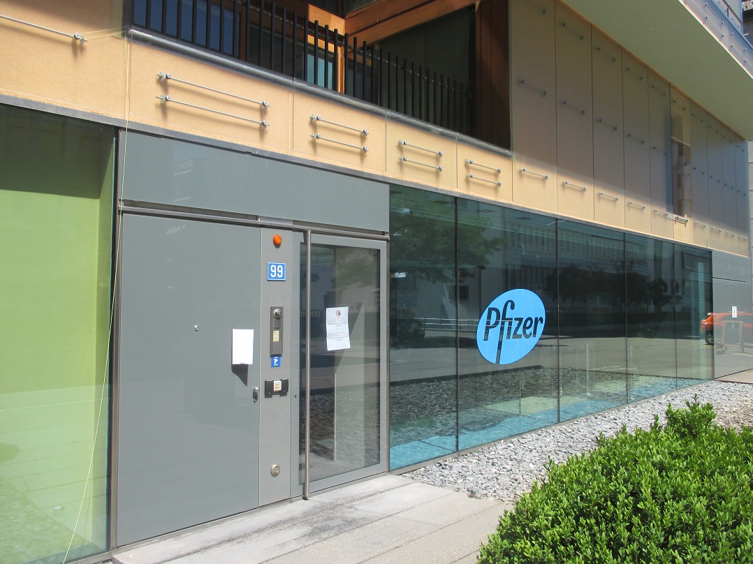 Kriminelle Pharma Pfizer in Z�rich,
                  Sch�renmoosstrasse 99, 100-200m vom SF weg