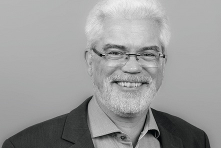 Verdacht SCHLANGENGIFTimpfmord in Oldenburg
(4R) 26.6.2022: Bundestechnologiezentrum für Elektro-
und Informationstechnik verliert Bereichsleiter Rainer
Holtz - mit 55 tot: Rainer Holtz, Bereichsleiter für
Digitale Lernmedien am BFE, ist am 2. Juni 2022
plötzlich und völlig unerwartet verstorben. Damit
verliert das BFE einen langjährigen Mitarbeiter Verdacht SCHLANGENGIFTimpfmord in Oldenburg (4R)
26.6.2022: Bundestechnologiezentrum für Elektro- und
Informationstechnik verliert Bereichsleiter Rainer
Holtz - mit 55 tot: Rainer Holtz, Bereichsleiter für
Digitale Lernmedien am BFE, ist am 2. Juni 2022
plötzlich und völlig unerwartet verstorben. Damit
verliert das BFE einen langjährigen Mitarbeiter