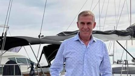 Pavia (Italien) 20.7.2022: Pavia, 18.7.22:
"Antonio, Krankenpfleger aus Berufung - von
seinem Herz im Stich gelassen mit nur 50 Jahren".
Antonio, infermiere per vocazione: tradito dal cuore a
soli 50 anni Pavia (Italien) 20.7.2022: Pavia,
18.7.22: "Antonio, Krankenpfleger aus Berufung -
von seinem Herz im Stich gelassen mit nur 50
Jahren". Antonio, infermiere per vocazione:
tradito dal cuore a soli 50 anni