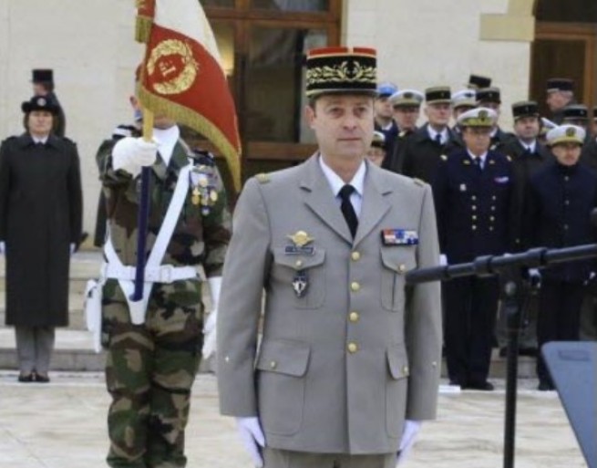 Widerstand
                              Frankreich 20.9.2022: UNgeimpfte sind
                              "Superhelden" - Loblied vom
                              8.9.2022 08.09.2022 – Christian Blanchon,
                              General der franz�sischen Armee