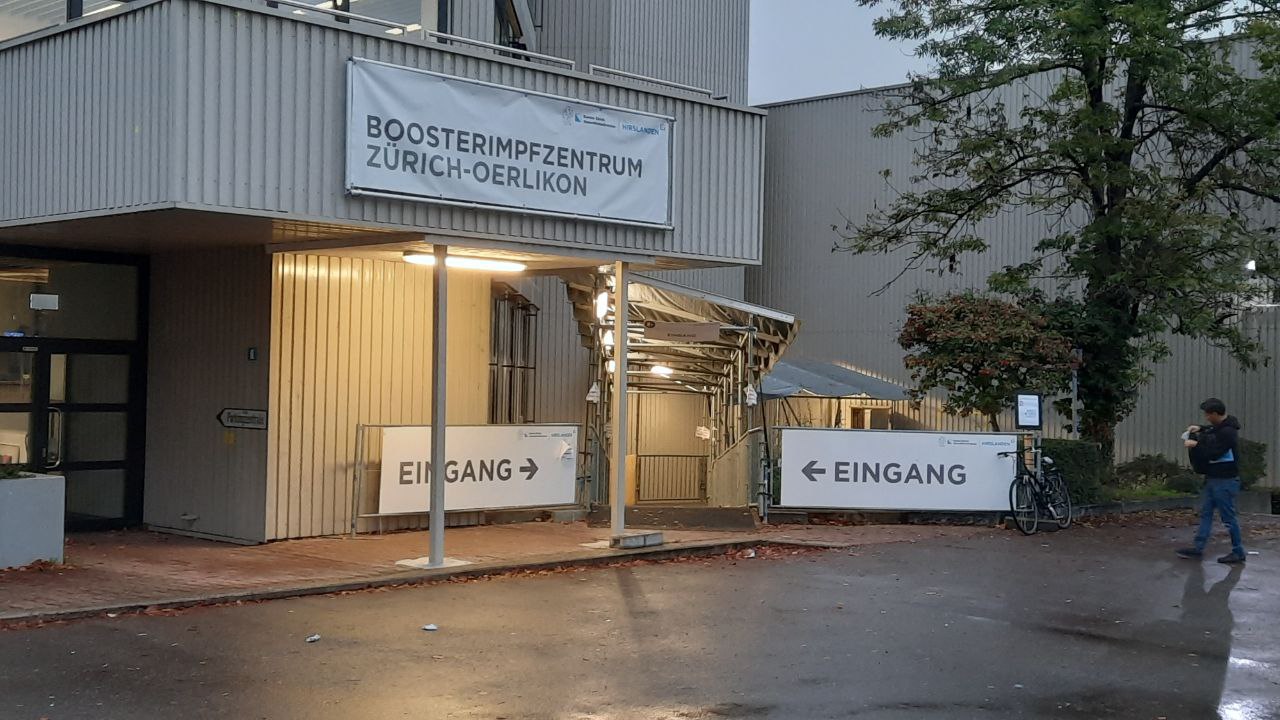 Widerstand in Z�rich 24.10.2022: Impfzentrum in
                  Z�rich-�rlikon hat KEINE Warteschlange