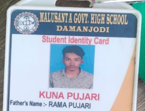 Koraput (Indien): Mann mit ca. 19
                                weg: Kuna Pujari: Class 10 student dies
                                during matric exam in Odisha