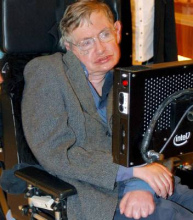 Einige Blutgruppen
                        sind für Amyotrophe Lateralsklerose besonders
                        anfällig (hier der ALS-betroffene Physiker
                        Stephen Hawking im Rollstuhl)