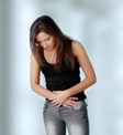 Femme souffrant
              de douleurs menstruelles ou SPM