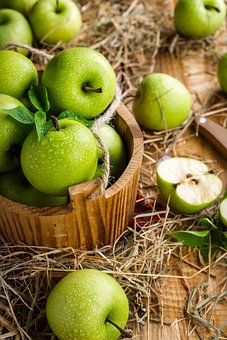 green apples
