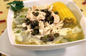 Ajiaco: Sopa de pollo con patatas, ma�z
                + alcaparras