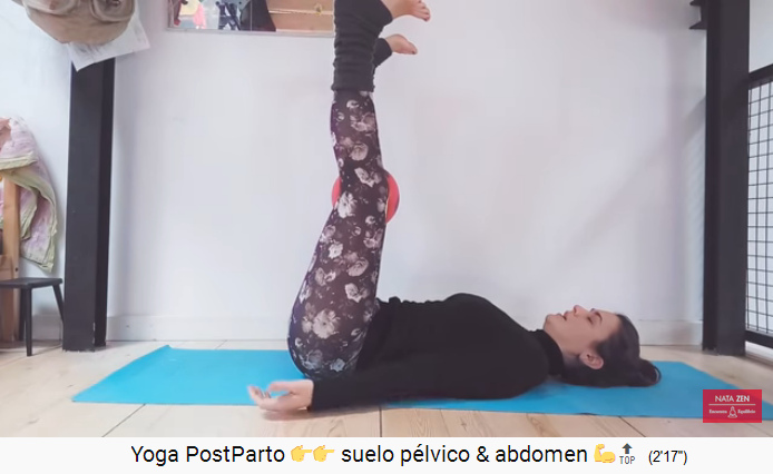 De benen
                                worden verticaal gestrekt, waardoor de
                                achterkant van de benen wordt
                                geactiveerd, inclusief de achterkant van
                                de knie�n, de knieholten, en bij elke
                                UITADEMING de bal wordt samengedrukt.
                                Bij elke INADEMING ontspannen de benen.