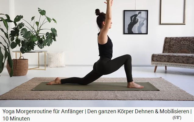 �bung 7: Bogenstellung: Dehnung der
                        kompletten Vorderseite (von Fuss bis Hals) und
                        Entlastung der Bandscheiben mit dem rechten Bein
                        vorne