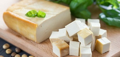 Tofu (Bohnenquark, Bohnenkäse)