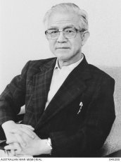Dr. Akizuki,
                        Portr�t