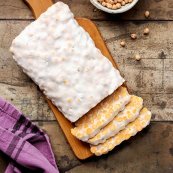 Tempeh auf
                                        dem Schneidebrett