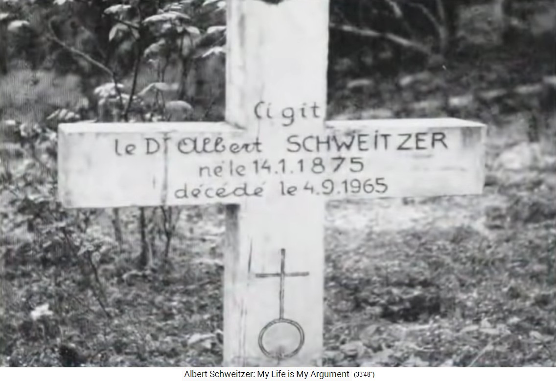 Lambarene, das
                    schlichte Grabkreuz von Albert Schweitzer ab
                    September 1965