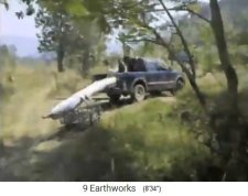 Panya-Projekt: Transport der
                    Lehmfolien mit Pickup+Anh�nger