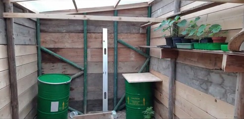 In the interior are
                              2 water barrels and shelves now