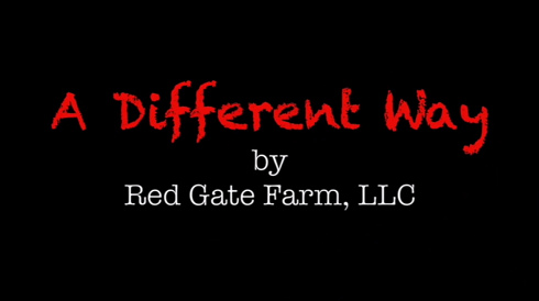 V�deo 2: t�tulo: Una manera
                                diferente, por la granja de Puerta roja
                                (A different Way, by Red Gate FArm LLC)