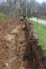 Trabajos de la excavadora
                                  02 para la zanja, el bancal elevado se
                                  queda